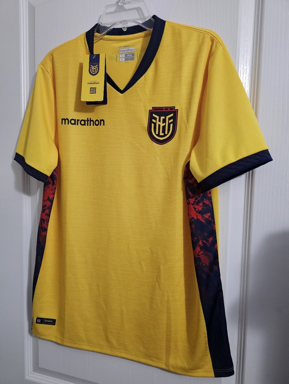 Marathon Yellow Ecuador Football Jersey Large World Cup 2026